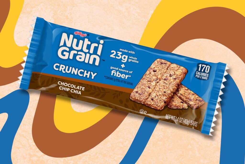 Nutri-Grain Crunchy bar with whole grains and fiber on background